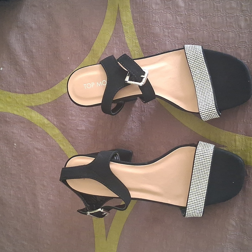 TOP Moda Black Sandals with Sparkling Silver Details